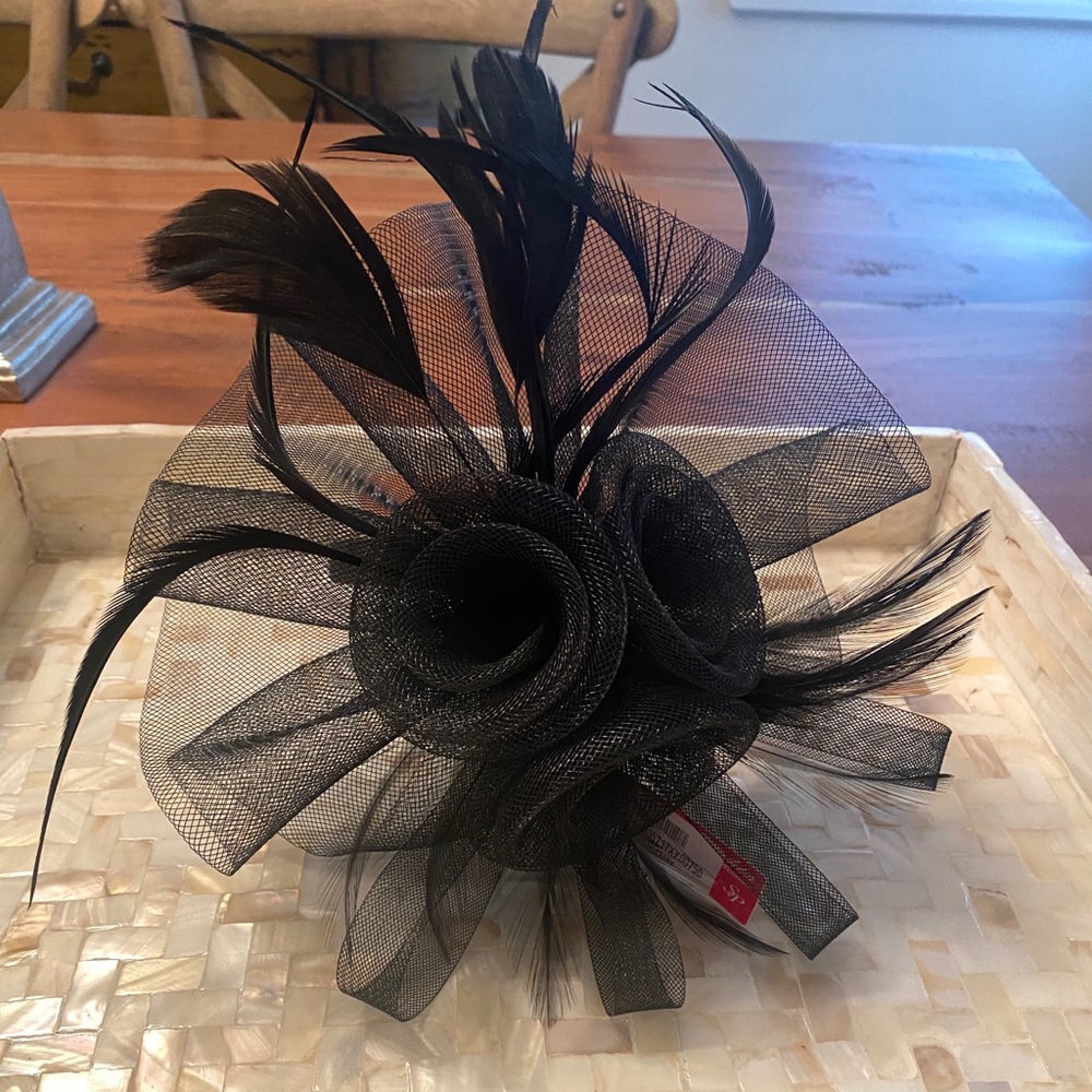 Fun Fascinator 👒 Derby Ready🐎